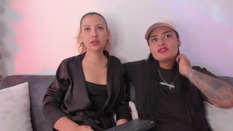 Snapshot of grave_duo chatting on December 2025 07:51:01 PM GRAVE DUO online show from December 2025 07:51:01 PM