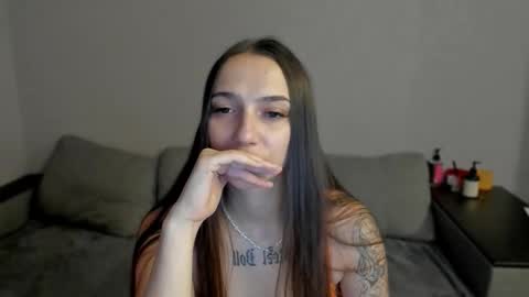 Snapshot of gravitation777 chatting on February 2026 11:00:01 AM Anna online show from February 2026 11:00:01 AM