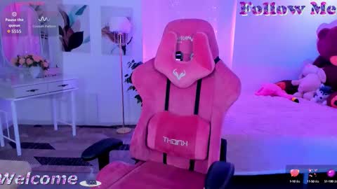 Snapshot of graycewild chatting on October 2025 11:30:01 AM GrayceWild online show from October 2025 11:30:01 AM