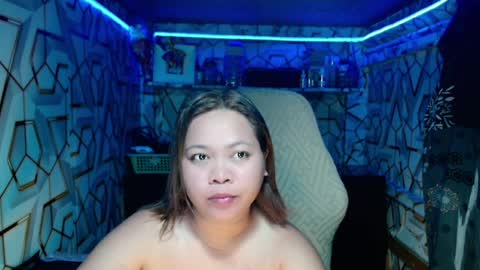 Snapshot of graziella_miamor chatting on April 2026 05:19:01 AM graziella_miamor online show from April 2026 05:19:01 AM