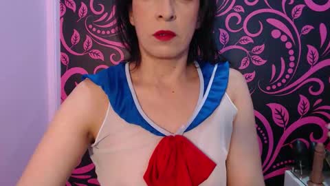 Isabella online show from November 2025 11:53:02 AM