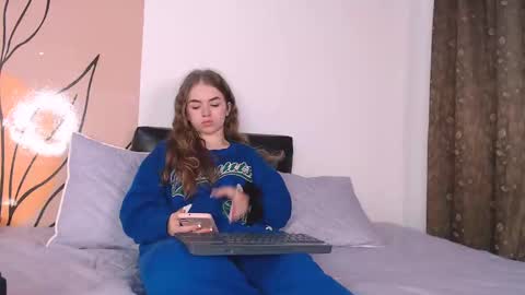 Snapshot of grecia_rouse chatting on December 2024 05:31:01 AM GRECIA online show from December 2024 05:31:01 AM
