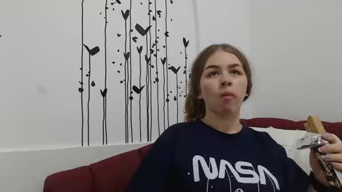 Snapshot of grecia_rouse chatting on September 2025 12:34:01 AM GRECIA online show from September 2025 12:34:01 AM