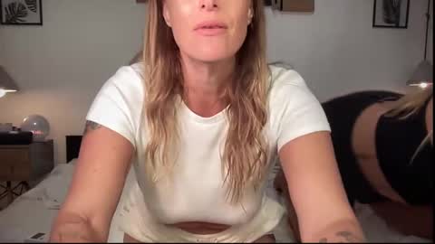 Green Eyed Goddess online show from February 2025 03:59:02 AM