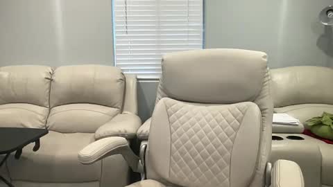 Snapshot of green_knight4169 chatting on November 2025 10:40:01 PM GreenKnight online show from November 2025 10:40:01 PM