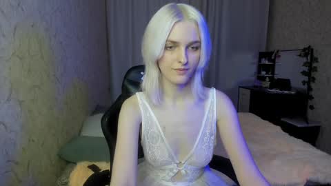 Snapshot of green_tea666 chatting on January 2025 01:08:01 PM Lilith online show from January 2025 01:08:01 PM