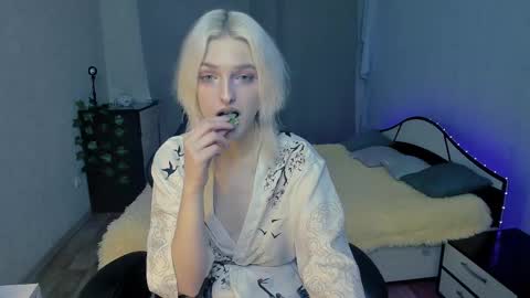 Snapshot of green_tea666 chatting on February 2025 12:36:02 PM Lilith online show from February 2025 12:36:02 PM