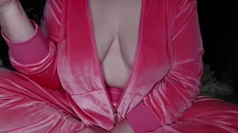 Greenbl00ded online show from January 2025 05:26:02 AM