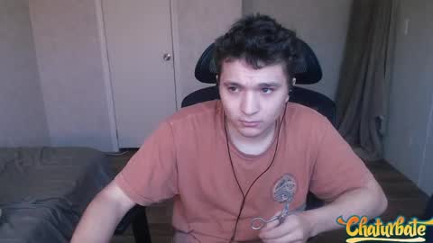 Snapshot of greendynomite_04 chatting on May 2026 06:45:01 PM greendynomite_04 online show from May 2026 06:45:01 PM