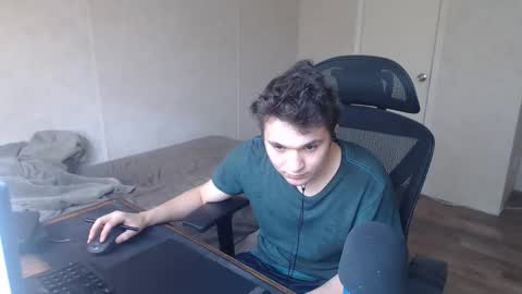 Snapshot of greendynomite_04 chatting on May 2026 05:30:01 PM greendynomite_04 online show from May 2026 05:30:01 PM