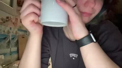 Snapshot of greenelfapril chatting on February 2025 10:00:02 PM April online show from February 2025 10:00:02 PM