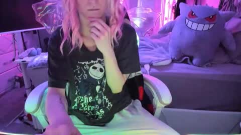 Snapshot of greeneyedlovexo chatting on February 2026 01:51:02 PM GreenEyedLovexo online show from February 2026 01:51:02 PM