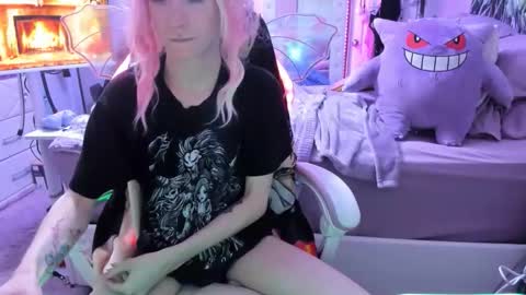 Snapshot of greeneyedlovexo chatting on February 2026 11:45:01 PM GreenEyedLovexo online show from February 2026 11:45:01 PM