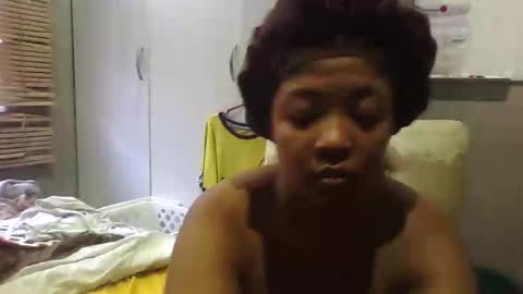 Greenismypink online show from May 2026 11:15:01 AM