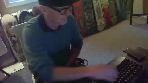 Snapshot of greenrooster1 chatting on October 2025 12:44:02 AM greenrooster1 online show from October 2025 12:44:02 AM