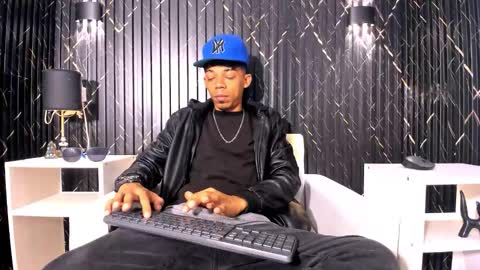 Snapshot of gregory_sforza chatting on October 2025 11:44:02 AM GregorySforza online show from October 2025 11:44:02 AM