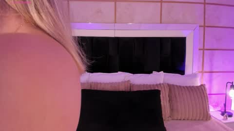 Greta Velvet  online show from February 2026 07:42:02 PM