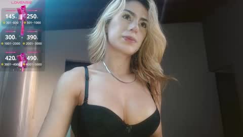 Snapshot of greyslopez chatting on February 2025 11:09:02 PM Greyslopez online show from February 2025 11:09:02 PM