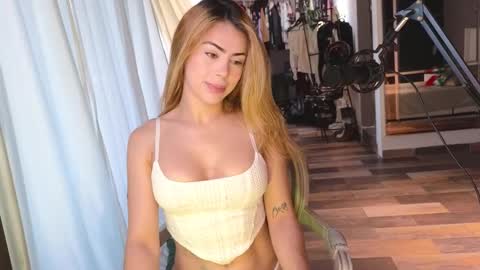 Greyslopez online show from December 2025 05:06:02 PM