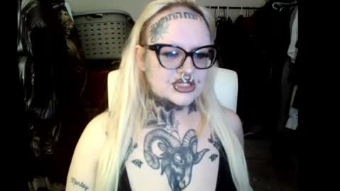 Snapshot of grindhouseho chatting on April 2026 01:56:02 AM Grindhouse online show from April 2026 01:56:02 AM