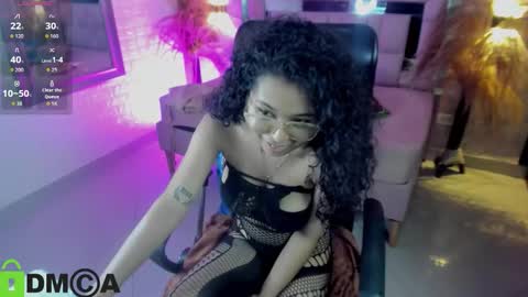 Snapshot of griselle_rousse chatting on November 2025 08:19:02 PM online show from November 2025 08:19:02 PM