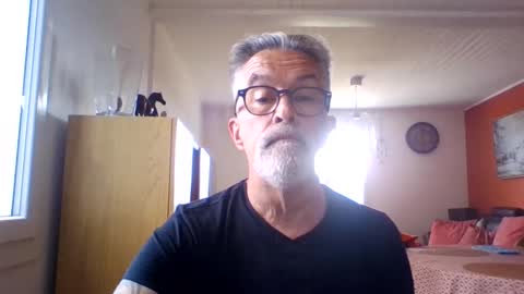 Grybear online show from May 2026 10:01:01 AM