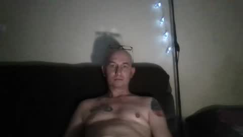 grzegorz40 online show from October 2025 07:04:02 PM