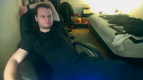 Snapshot of gsjw chatting on December 2025 08:37:02 PM Gizzy online show from December 2025 08:37:02 PM