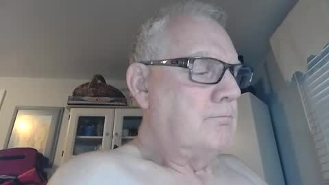 Snapshot of gspotlover1 chatting on October 2025 12:52:02 PM Horny Daddy online show from October 2025 12:52:02 PM