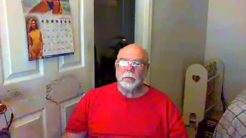 Snapshot of gtnolder60 chatting on January 2025 12:27:02 AM Gary online show from January 2025 12:27:02 AM
