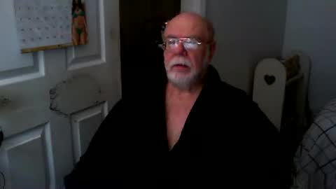 Snapshot of gtnolder60 chatting on February 2025 12:35:02 PM Gary online show from February 2025 12:35:02 PM