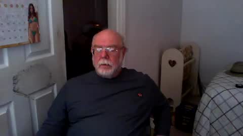 Snapshot of gtnolder60 chatting on February 2025 08:10:01 PM Gary online show from February 2025 08:10:01 PM