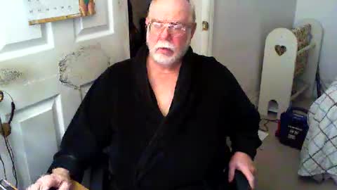 Snapshot of gtnolder60 chatting on February 2025 12:27:01 PM Gary online show from February 2025 12:27:01 PM