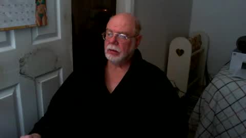 Snapshot of gtnolder60 chatting on February 2025 12:43:01 PM Gary online show from February 2025 12:43:01 PM