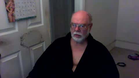 Snapshot of gtnolder60 chatting on September 2025 10:28:02 AM Gary online show from September 2025 10:28:02 AM