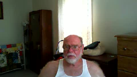 Snapshot of gtnolder60 chatting on September 2025 02:32:01 PM Gary online show from September 2025 02:32:01 PM
