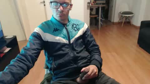 Snapshot of guachin_new chatting on May 2026 08:14:02 PM guachin_new online show from May 2026 08:14:02 PM