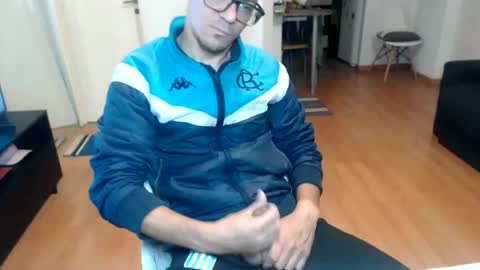 Snapshot of guachin_new chatting on May 2026 09:23:01 PM guachin_new online show from May 2026 09:23:01 PM