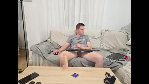 GuBigHot online show from June 2026 08:56:02 PM