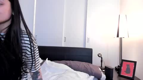 Snapshot of guccipussy1 chatting on December 2024 09:50:01 PM Elena online show from December 2024 09:50:01 PM