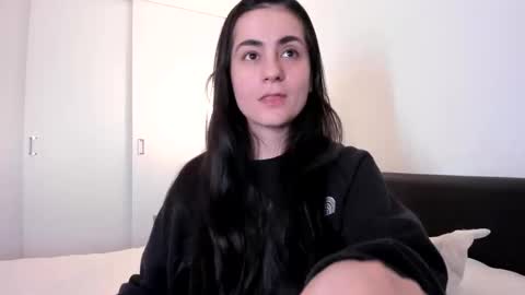 Snapshot of guccipussy1 chatting on January 2025 12:35:02 AM Elena online show from January 2025 12:35:02 AM