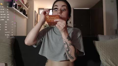 Snapshot of guccipussy1 chatting on September 2025 07:27:01 PM Elena online show from September 2025 07:27:01 PM