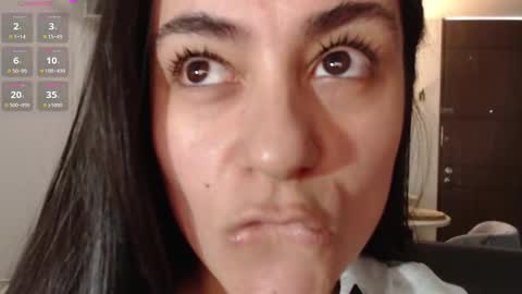 Snapshot of guccipussy1 chatting on October 2025 06:52:02 PM Elena online show from October 2025 06:52:02 PM