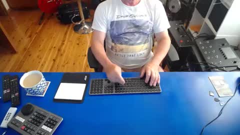 Snapshot of guesswhatigot2 chatting on December 2024 08:09:02 AM guesswhatigot2 online show from December 2024 08:09:02 AM