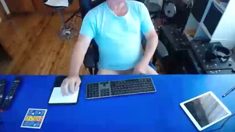 Snapshot of guesswhatigot2 chatting on January 2025 04:52:01 AM guesswhatigot2 online show from January 2025 04:52:01 AM