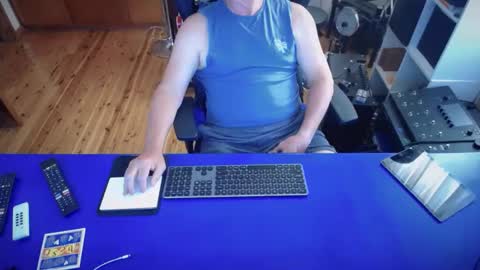 Snapshot of guesswhatigot2 chatting on February 2025 07:45:01 AM guesswhatigot2 online show from February 2025 07:45:01 AM