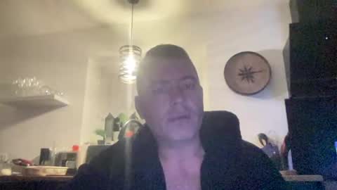 guil0 online show from September 2025 07:13:02 AM