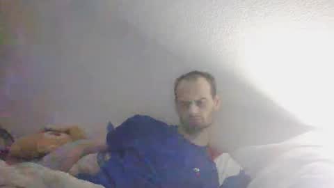 Snapshot of guil67728799 chatting on April 2026 01:39:01 AM guil67728799 online show from April 2026 01:39:01 AM