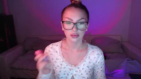 Snapshot of guilty_pleasureee chatting on November 2025 08:53:01 PM Marta online show from November 2025 08:53:01 PM