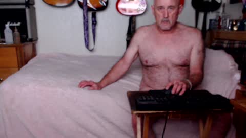 Snapshot of guitarsexgod chatting on January 2025 10:53:02 AM Mario online show from January 2025 10:53:02 AM